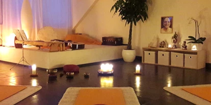 Yoga course - vorhandenes Yogazubehör: Sitz- / Meditationskissen - Köln, Bonn, Eifel ... - Herzraum Yoga Krefeld (Inh. Balarama Daniel de Lorenzo)