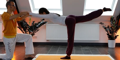 Yogakurs - Kurse für bestimmte Zielgruppen: Kurse für Unternehmen - Tönisvorst - Herzraum Yoga Krefeld (Inh. Balarama Daniel de Lorenzo)