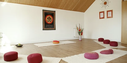 Yoga course - Kurssprache: Deutsch - Darmstadt Arheilgen - der Yoga Raum - Oliver Hage