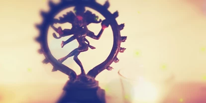 Yogakurs - Kurse für bestimmte Zielgruppen: Rückbildungskurse (Postnatal) - Pullach im Isartal - Shiva is always with us! - LovelySpirit Yoga