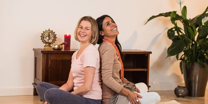 Yogakurs - Erreichbarkeit: sehr gute Anbindung - Schwäbische Alb - deine Yogalehrerinnen Heike und Anja - DeinYogaRaum