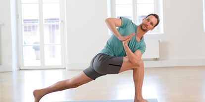 Yoga course - Kurssprache: Englisch - Nürnberg - Timo Brückner