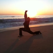 yoga - https://scontent.xx.fbcdn.net/hphotos-xfa1/t31.0-8/s720x720/470028_479611005387378_1091461754_o.jpg - Yoga Studio Surya Namaskar
