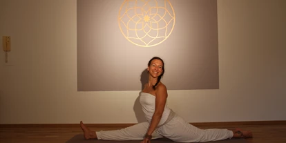 Yoga course - vorhandenes Yogazubehör: Yogagurte - Tennengau - Stefanie Sommerauer