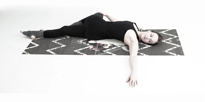 Yoga course - Yogastil: Hatha Yoga - Paderborn Schloß Neuhaus - Kira Lichte aka. Golight Yoga