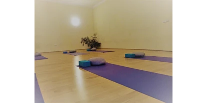 Yoga course - vorhandenes Yogazubehör: Yogablöcke - Runa  Bulla