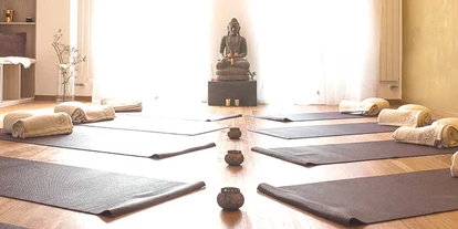 Yoga course - vorhandenes Yogazubehör: Sitz- / Meditationskissen - Pulheim - Claudi Terstappen
