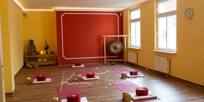 Yogakurs - Ausstattung: Yogabücher - Zentrum Yoga und  Coaching "BewusstSein & Leben"