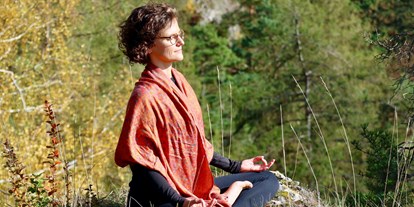 Yogakurs - Ambiente: Große Räumlichkeiten - Thüringen Süd - Katja Wehner - zertif. Yogalehrerin, Yogatherapeutin