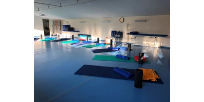 Yoga course - vorhandenes Yogazubehör: Decken - Germany - Yin Yoga in der HoyReha in Hoyerswerda.  - YogaSeeleLeben