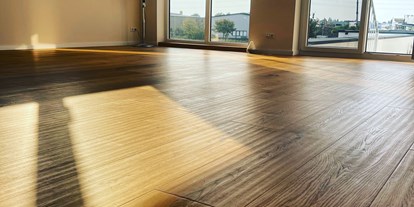 Yogakurs - Ausstattung: Umkleide - Köln, Bonn, Eifel ... - Powerhouse Studio für Pilates und Yoga