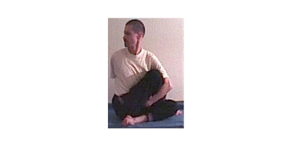 Yoga course - vorhandenes Yogazubehör: Meditationshocker - Duisburg Homberg-Ruhrort-Baerl - Dynamik Yoga Die Yogaschule in Oberhausen