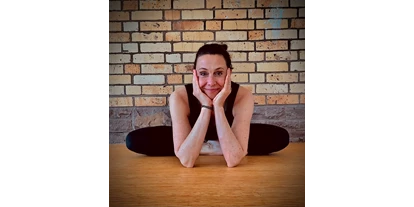 Yoga course - Art der Yogakurse: Geschlossene Kurse (kein späterer Einstieg möglich) - Kristina Schuler
