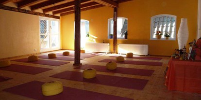 Yoga course - Plochingen - https://scontent.xx.fbcdn.net/hphotos-xfa1/v/t1.0-9/426674_372218662802580_725454314_n.jpg?oh=a8e7e50603d994d85a3b1aa5948df46d&oe=5782D437 - Yogazentrum Sonnengruß - das Zentrum mit dem besonderen Flair
