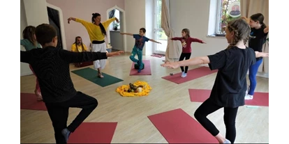 Yogakurs - spezielle Yogaangebote: Satsang - Bichl (Landkreis Bad Tölz-Wolfratshausen) - Kinder Yoga - Yogagarten / Yogaschule Penzberg Bernhard und Christine Götzl