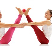 Yoga - https://scontent.xx.fbcdn.net/hphotos-xaf1/t31.0-8/s720x720/473162_10151386678621550_1837184707_o.jpg - Yoga Vidya Frankfurt