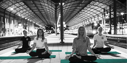 Yoga course - Yogastil: Bikram Yoga / Hot Yoga - Solothurn - Yoga Gleis14 direkt am Bahnhof Olten - Sabrina Keller