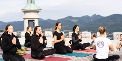 Yoga course - Kurse mit Förderung durch Krankenkassen - Switzerland - Outdoor Yoga Sälischlössli - Sabrina Keller