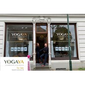 Yoga - YogaYa Claudia und Michael Wiese