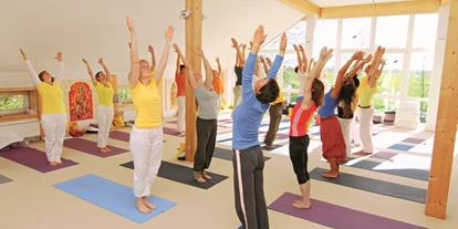 Yoga course - Anerkennung durch Berufsverband: BYV (Der Berufsverband der Yoga Vidya Lehrer/innen) - Teutoburger Wald - 2-Jahres-Yogalehrer*in-Ausbildung - berufsbegleitend in deiner Nähe