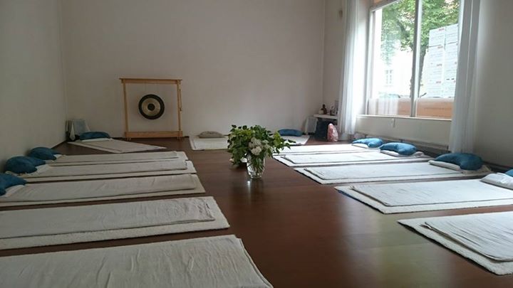 yoga - https://scontent.xx.fbcdn.net/hphotos-xlp1/v/t1.0-9/s720x720/1546112_896409200416502_7142920970767190065_n.jpg?oh=195e061dc8b7d444631e45c291c15592&oe=575CA558 - Yogazentrum Halle, Kundalini Yoga