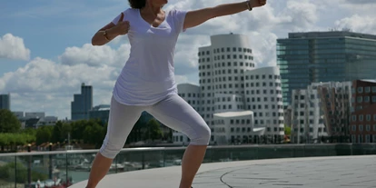 Yogakurs - Mitglied im Yoga-Verband: 3HO (3HO Foundation) - Düsseldorf Stadtbezirk 1 - Sabine Birnbrich - Kundalini Yoga in Düsseldorf