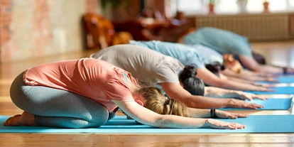 Yoga course - vorhandenes Yogazubehör: Yogablöcke - Yoga Anfänger und Fortgeschrittene - Ulf Garritzmann