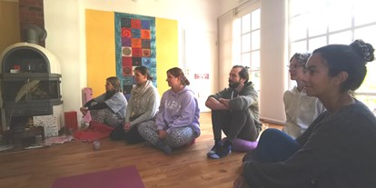 Yogakurs - Hannover Südstadt-Bult - Vinyasayogalehrer *Innen Ausbildung  - Shivas Yoga Lounge
