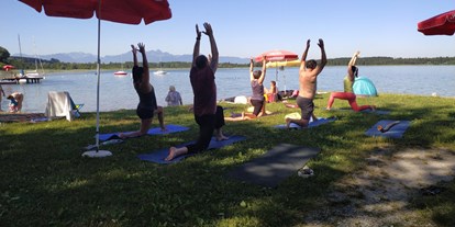 Yogakurs - Mitglied im Yoga-Verband: BYAT (Der Berufsverband der Yoga und Ayurveda Therapeuten) - Oberbayern - Strandyoga - Verena & Nic / Yoginissimus