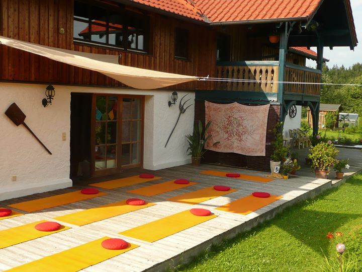 Yoga - https://scontent.xx.fbcdn.net/hphotos-xfp1/t31.0-0/p180x540/221516_328568833899776_1056390217_o.jpg - Sunita Yoga in Shanti Nivas