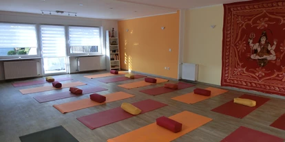 Yoga course - Mitglied im Yoga-Verband: BDYoga (Berufsverband der Yogalehrenden in Deutschland e.V.) - Langenfeld (Mettmann) - Kursraum dvividhaYoga  - dvividhaYoga