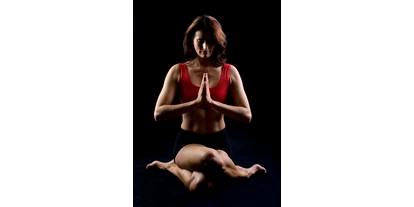 Yogakurs - Kurse mit Förderung durch Krankenkassen - Dormagen - dvividhaYoga
