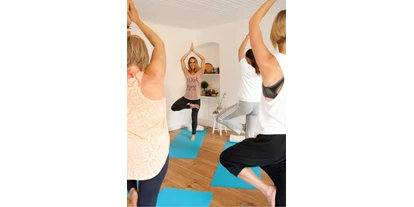 Yoga course - vorhandenes Yogazubehör: Decken - Germany - Fit&Glücklich Yogakurs - Fit&Glücklich