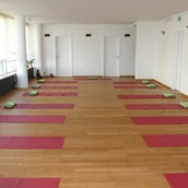 yoga - https://scontent.xx.fbcdn.net/hphotos-xtf1/t31.0-8/s720x720/11118998_961390810540443_3716527821465810709_o.jpg - Kassel.Yoga by Claudia Grünert