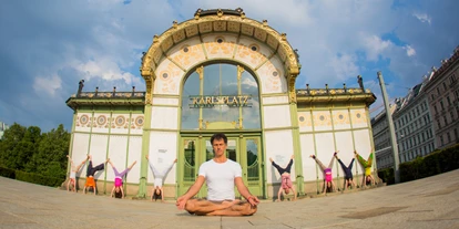 Yogakurs - Art der Yogakurse: Geschlossene Kurse (kein späterer Einstieg möglich) - Wien-Stadt Kagran - Gino Unterhofer Ashtanga Yoga - Ooom Yogastudio