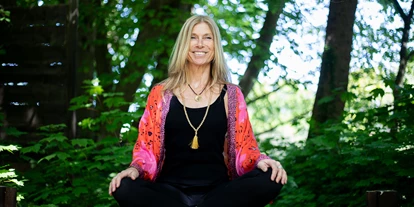 Yoga course - Lingen - Barbara Strube
Zertifizierte Yogalehrerin
Happy Yoga Lingen
Yoga Festival Lingen - Happy Yoga Lingen Barbara Strube