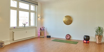 Yogakurs - Kurse für bestimmte Zielgruppen: Rückbildungskurse (Postnatal) - Frankfurt am Main Frankfurt am Main Mitte-Nord - Unser "kleiner Yoga Raum" - Samana Yoga - Rebalancing Life! in Offenbach