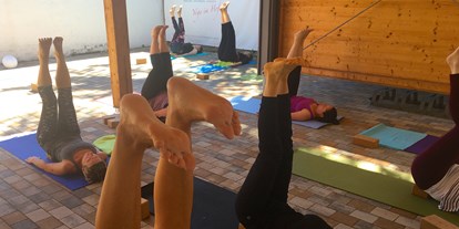 Yoga course - spezielle Yogaangebote: Yogatherapie - Wiesbaden - Yogaplus
