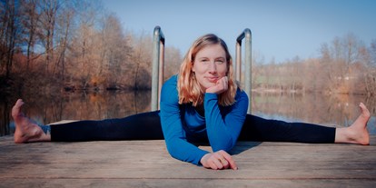Yogakurs - Ambiente: Gemütlich - Ostbayern - Natalie Merl, Yoga in Pettendorf - Natalie Merl - Yoga & Körpertherapie 