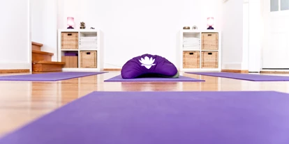 Yoga course - Kurse mit Förderung durch Krankenkassen - Wiesbaden biebrich - Yoga Atelier - Sonja Thomas
