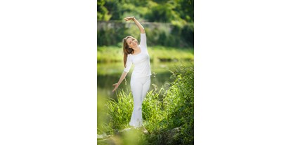Yogakurs - Donauraum - Luna Yoga Tulln. Entspannend, sanft, weiblich. - Luna Yoga® Tulln