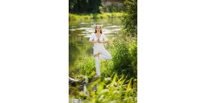 Yoga course - Art der Yogakurse: Offene Kurse (Einstieg jederzeit möglich) - Tulln an der Donau - Luna Yoga Tulln. Entspannend, sanft, weiblich. - Luna Yoga® Tulln