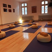 Yoga - Unser Yoga-Studio - Studio Yoga - Dein Studio für Yoga in Düsseldorf Benrath