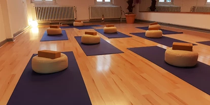 Yogakurs - Kurssprache: Deutsch - Düsseldorf Stadtbezirk 7 - Unser Yoga-Studio - Studio Yoga - Dein Studio für Yoga in Düsseldorf Benrath