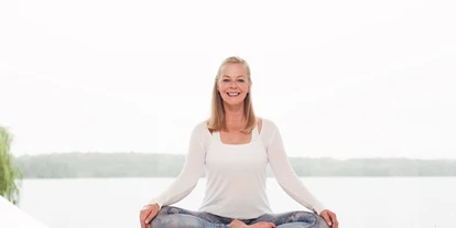 Yogakurs - geeignet für: Ältere Menschen - Suzanne Kern Yoga Lehrerin aus Eutin - Suzanne Kern Yoga Meditation Coaching in Eutin