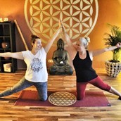 Yoga - Barbara & Lisa Rodermann/ Yogastudio Janardhan