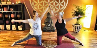 Yogakurs - geeignet für: Dickere Menschen - Eifel - Barbara & Lisa Rodermann/ Yogastudio Janardhan