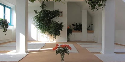 Yoga course - Yogastil: Meditation - Münster Ost - Die hellen und freundlichen Räume der Patanjali Yogaschule Münster. - Patanjali Yogaschule Münster - Slow Yoga in Münster