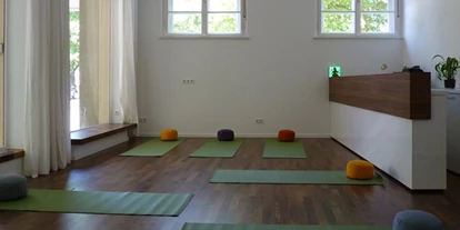 Yoga course - Nürnberg Nordwestliche Außenstadt - https://scontent.xx.fbcdn.net/hphotos-xpa1/t31.0-8/s720x720/1272521_693335544029383_2031480497_o.jpg - Yoga Studio