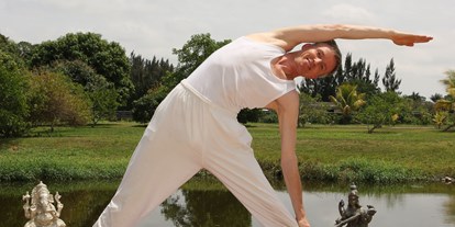Yogakurs - Kurse für bestimmte Zielgruppen: Rückbildungskurse (Postnatal) - Sampoorna Yoga - Sampoorna Yoga Zentrum Oldenburg